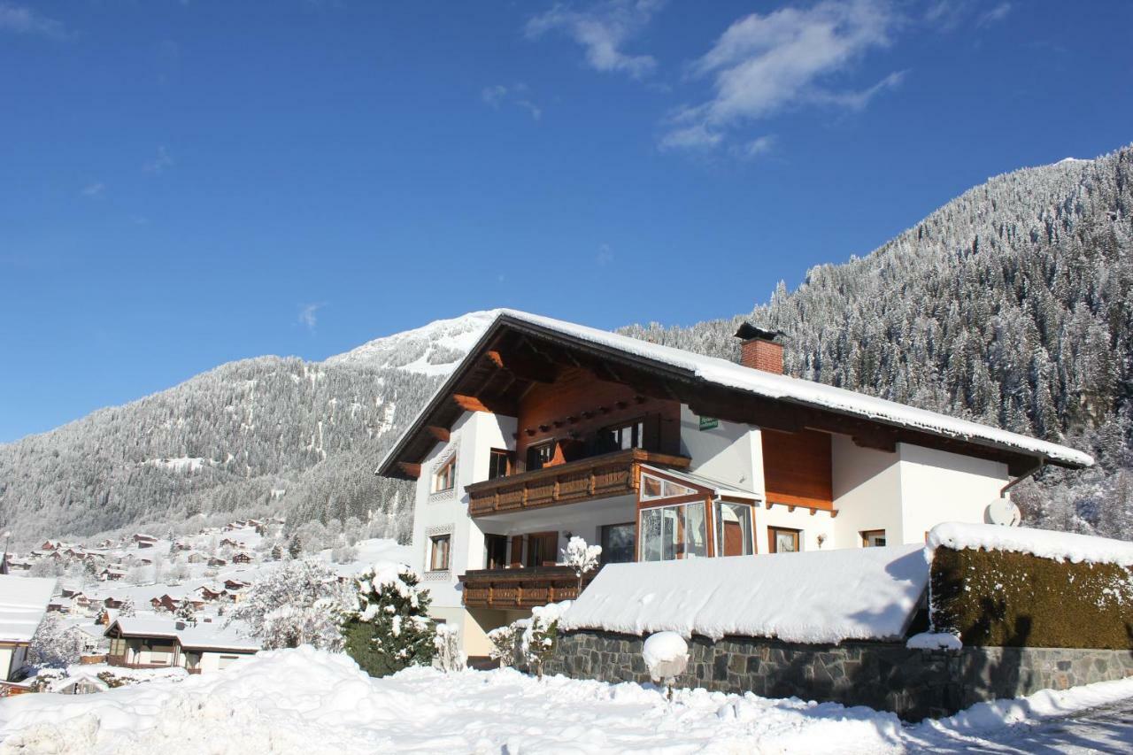 Haus Netzer Irma Apartment Sankt Gallenkirch Bagian luar foto